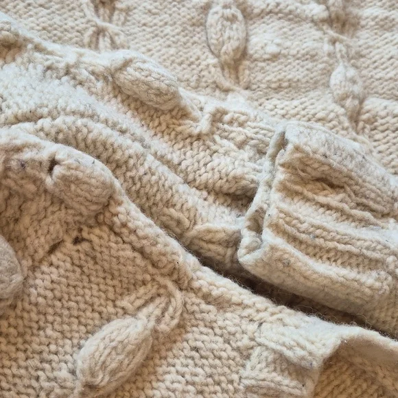 Vtg Neiman Marcus 100% Wool 3/4 Puff Sleeve Knit Sweater, XS - Picture 14 of 16